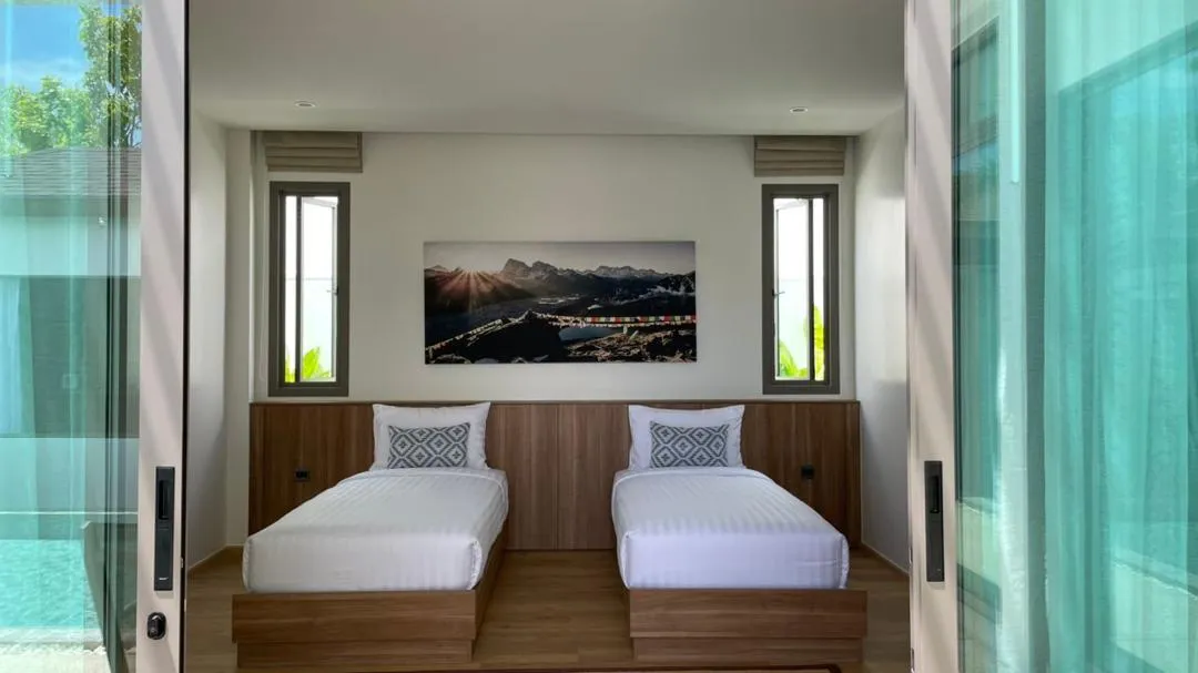 Property image - full photo 10