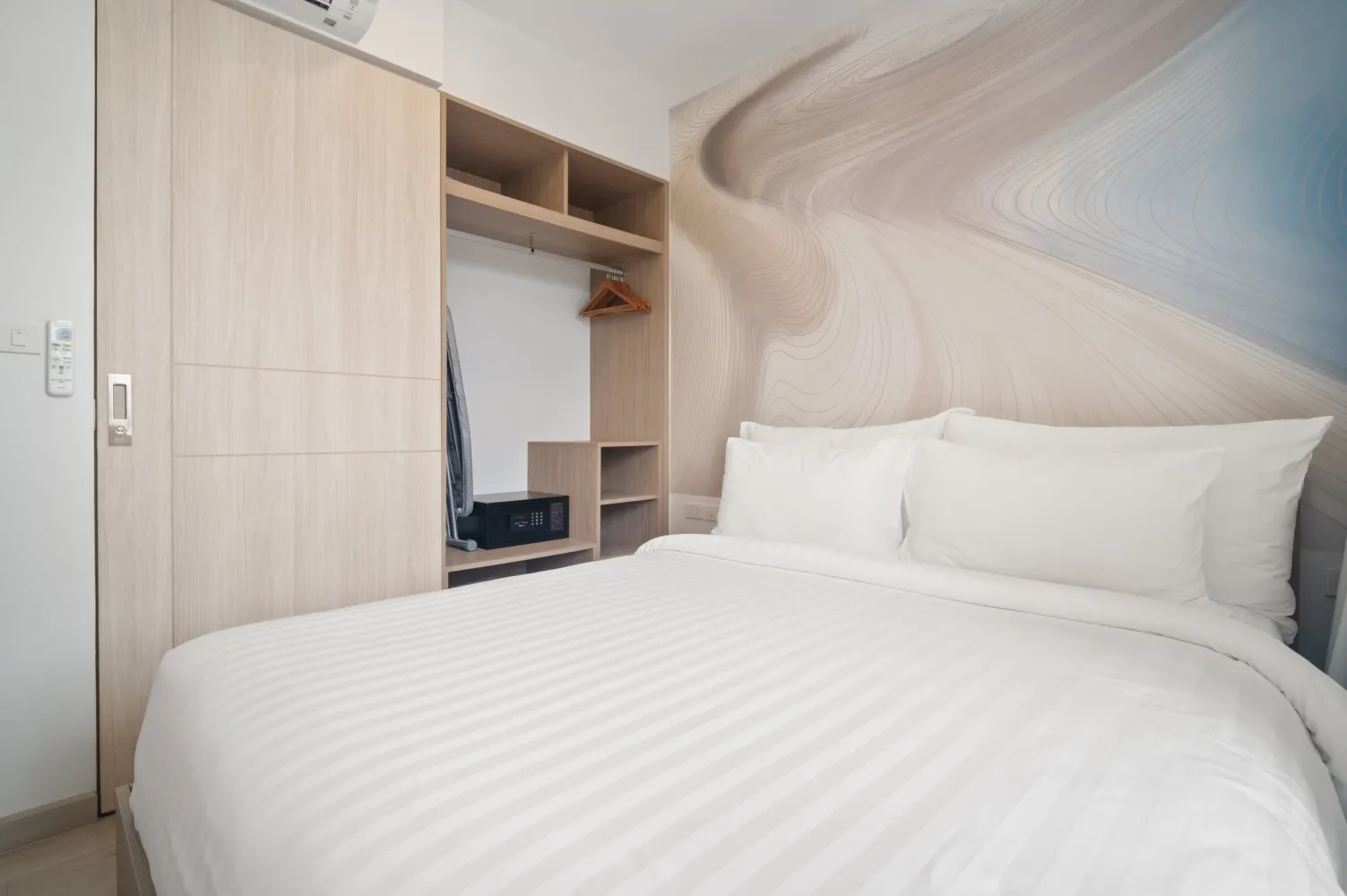 Property image - full photo 5