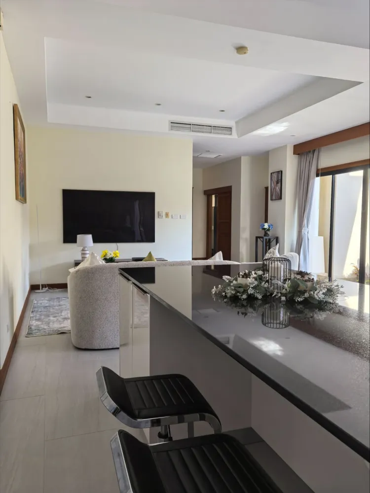 Property image - full photo 5