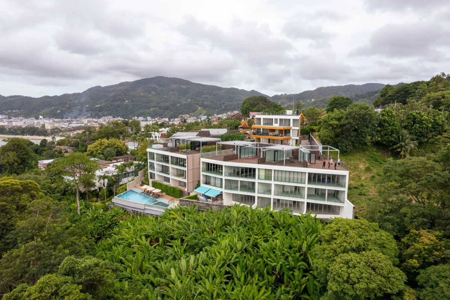 Property image - full photo 8
