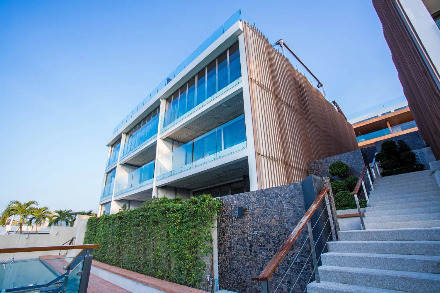 Property image - full photo 5
