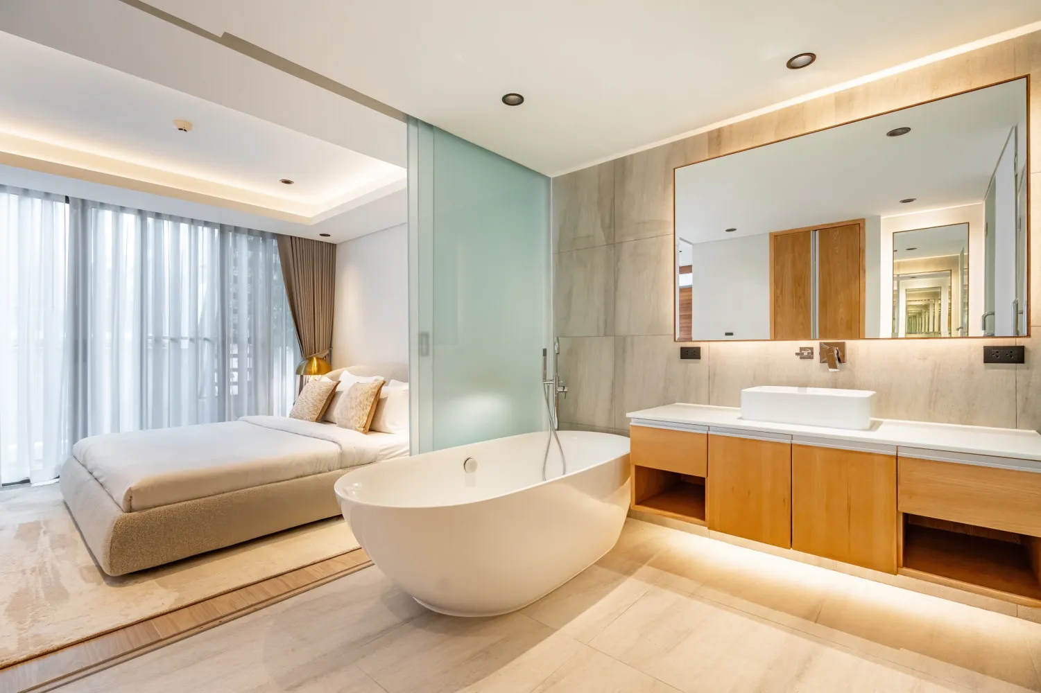Property image - full photo 15