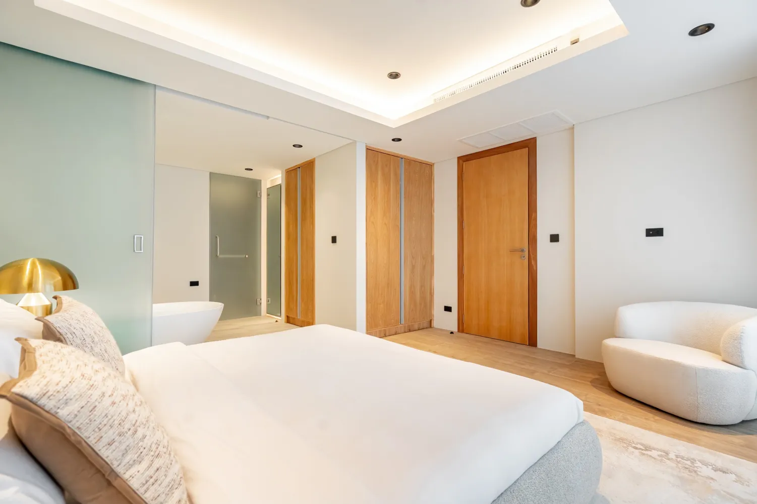 Property image - full photo 28