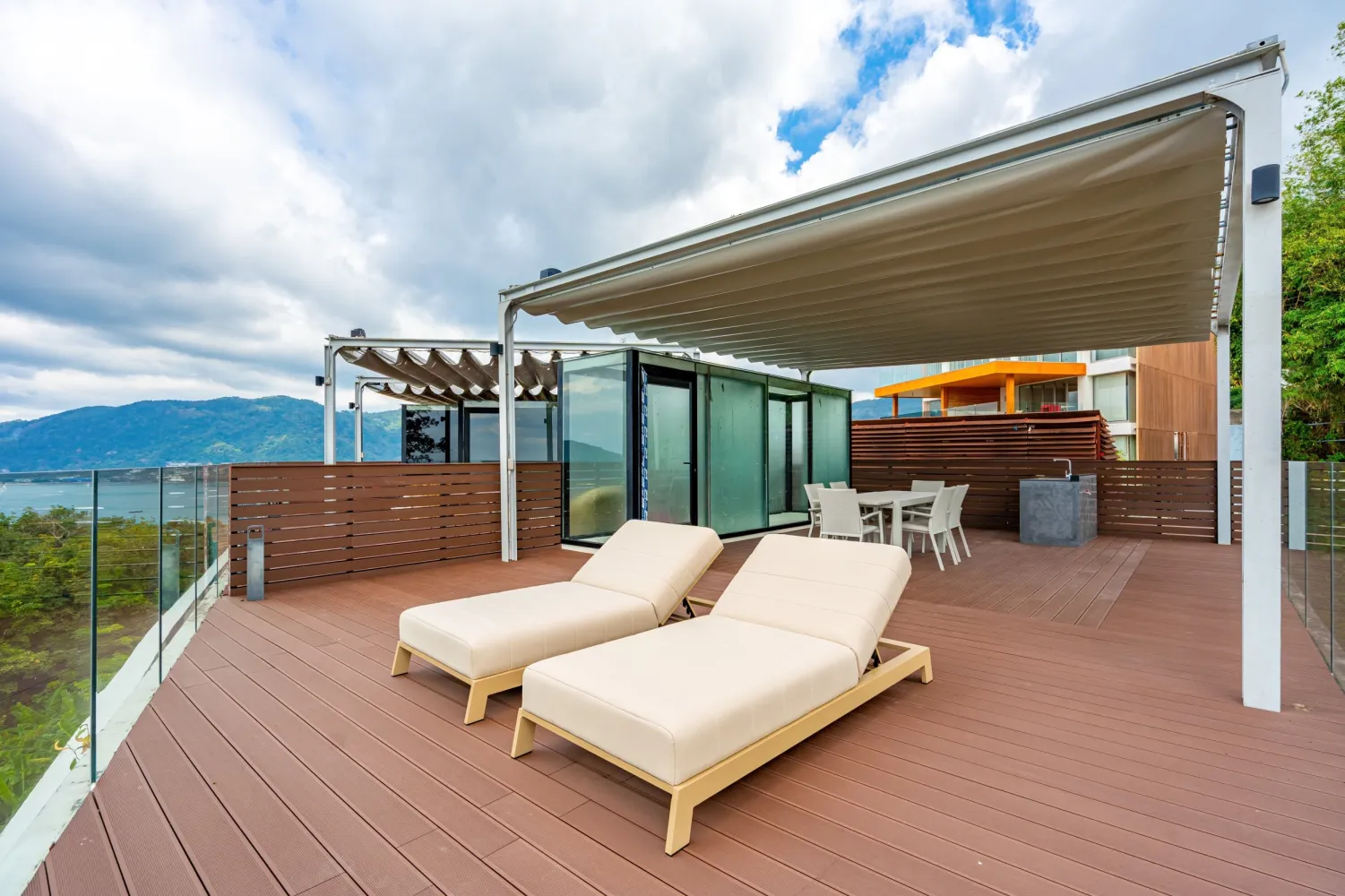 Property image - full photo 33