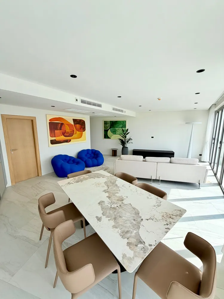Property image - full photo 4