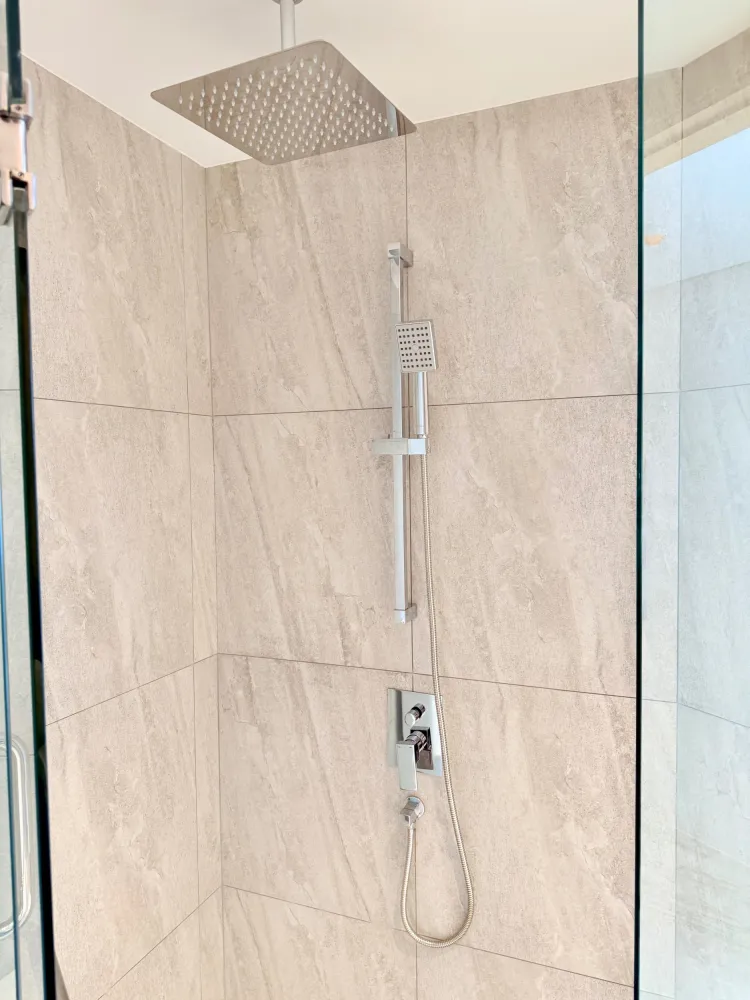 Property image - full photo 12