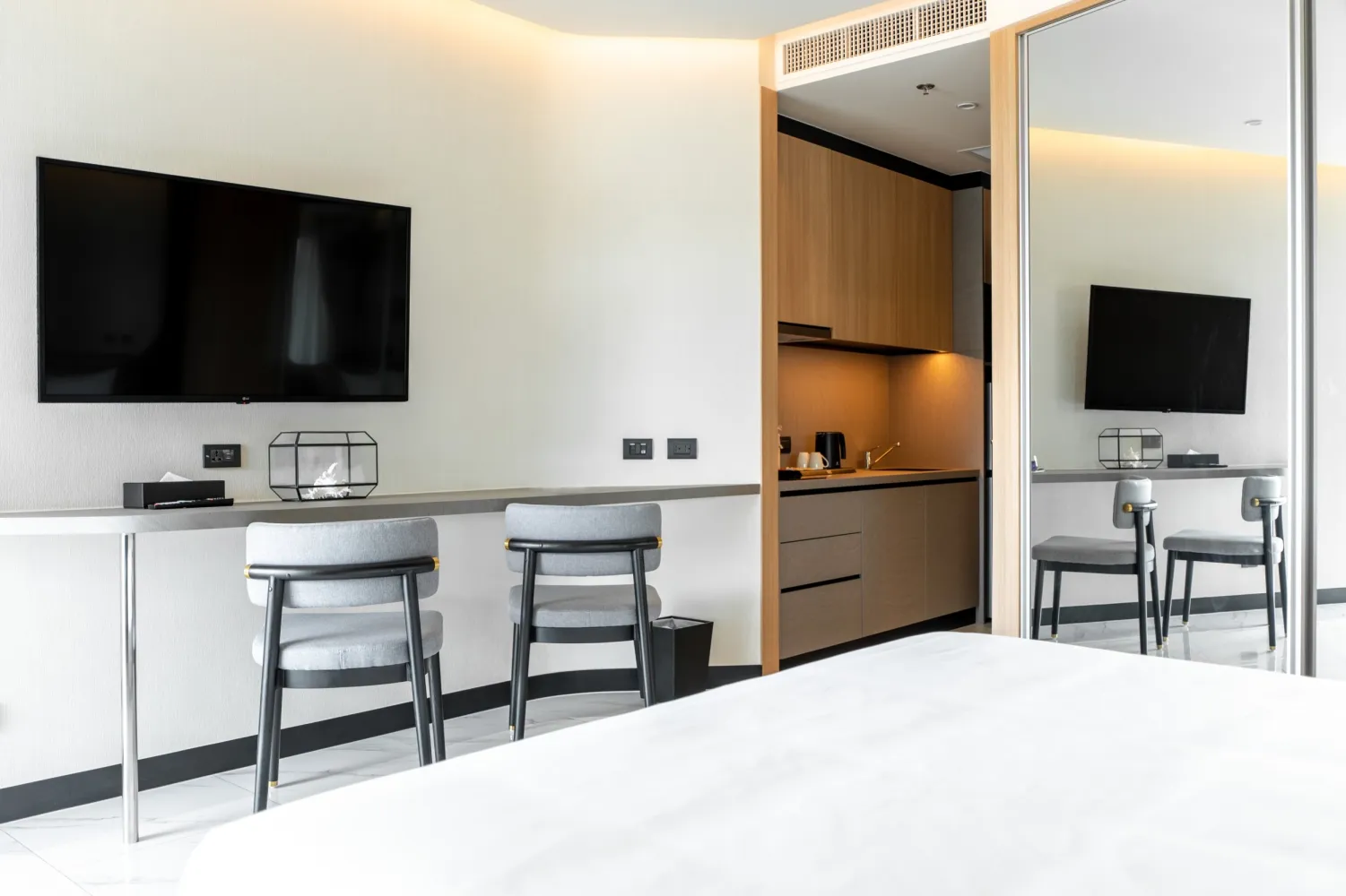 Property image - full photo 4