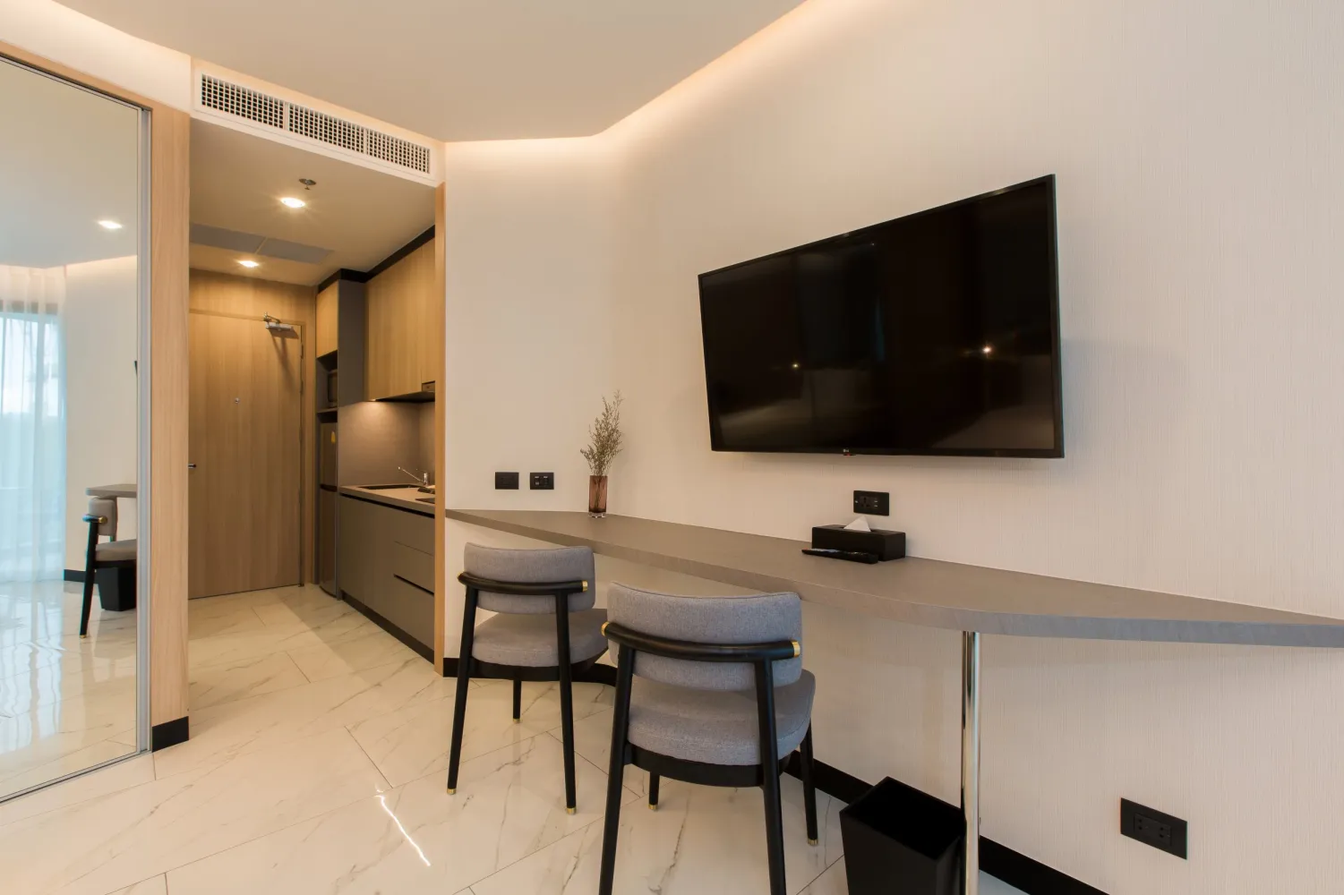 Property image - full photo 9