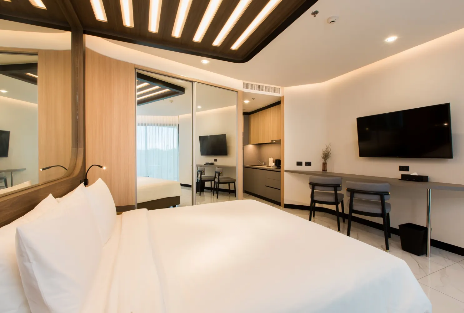 Property image - full photo 5