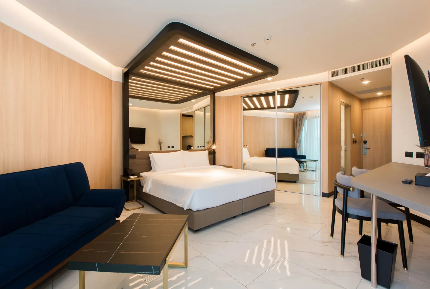 Property image - full photo 3