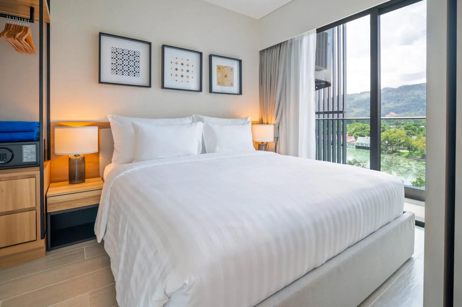 Property image - full photo 2