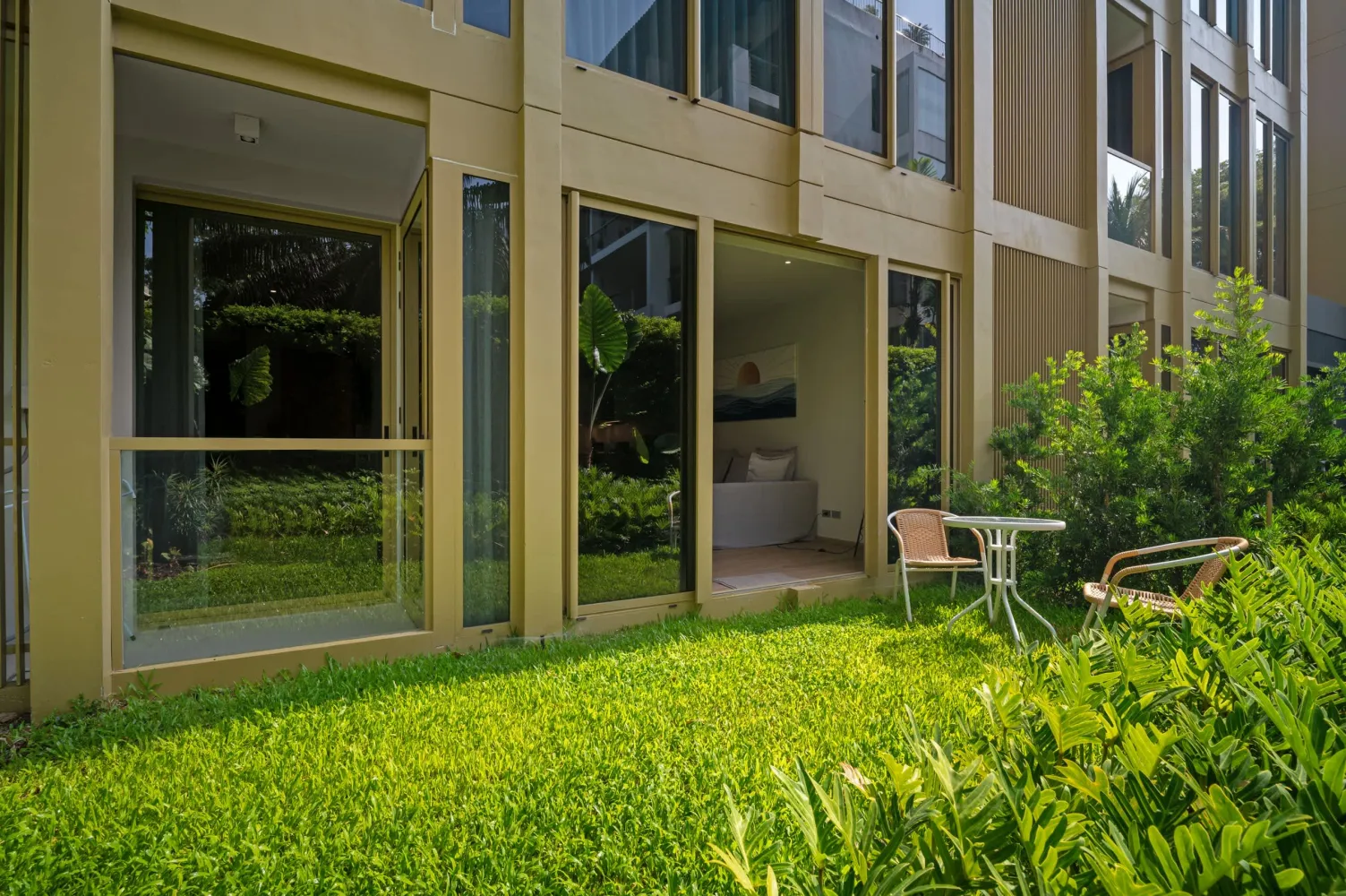 Property image - full photo 2