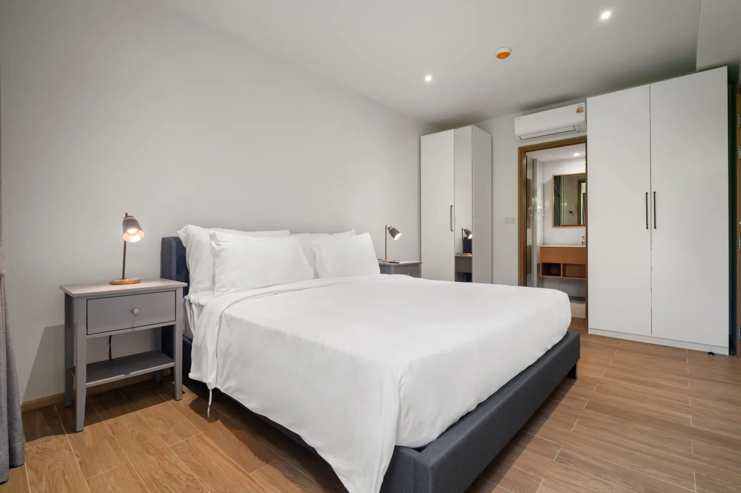 Property image - full photo 11