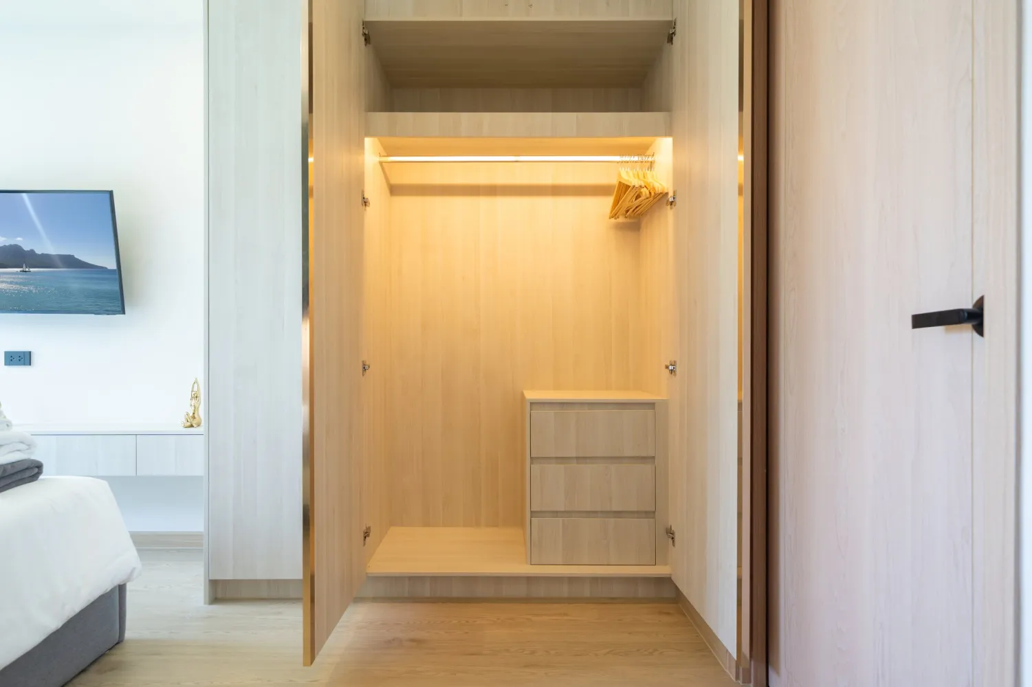 Property image - full photo 29