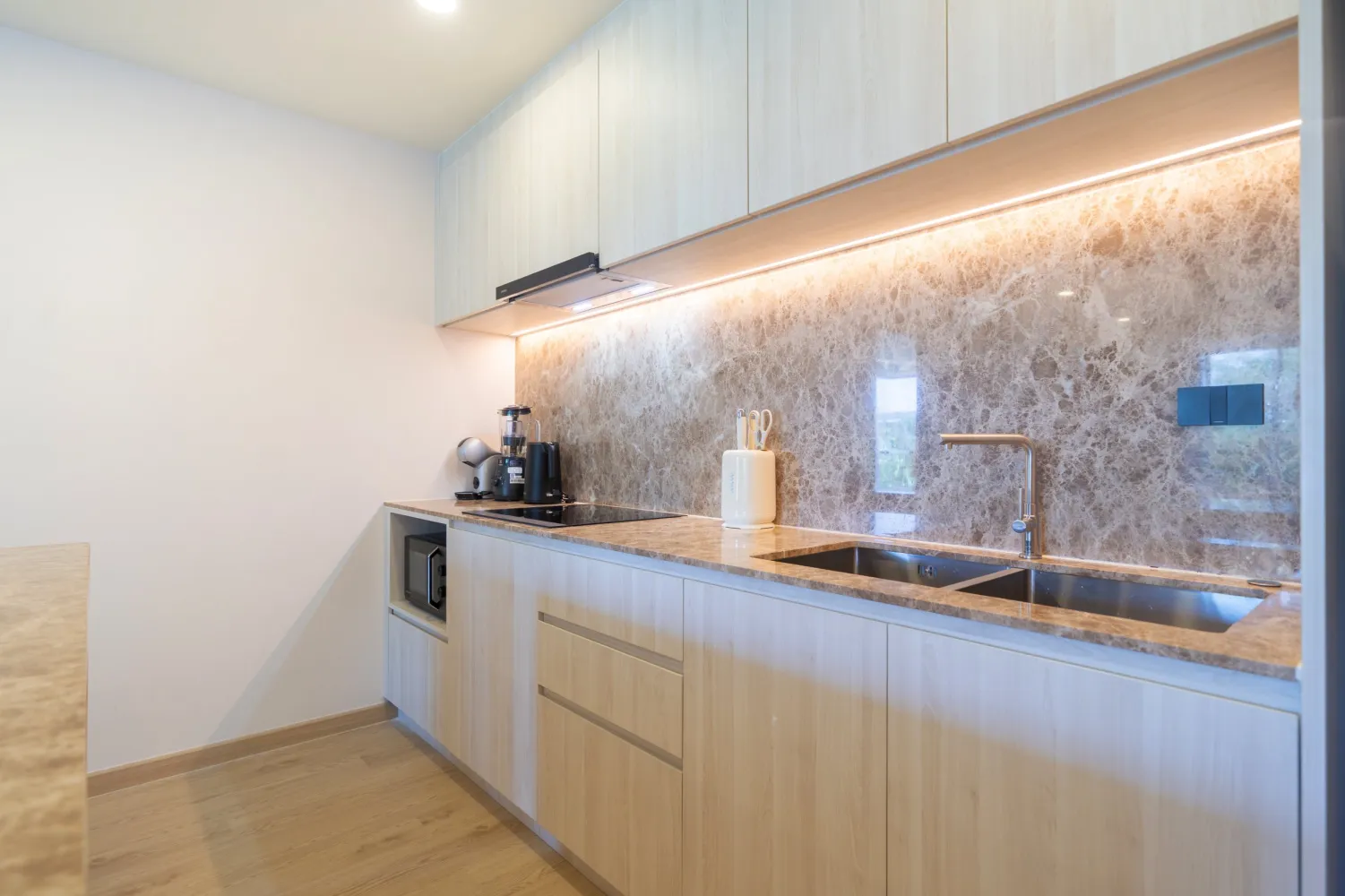 Property image - full photo 13