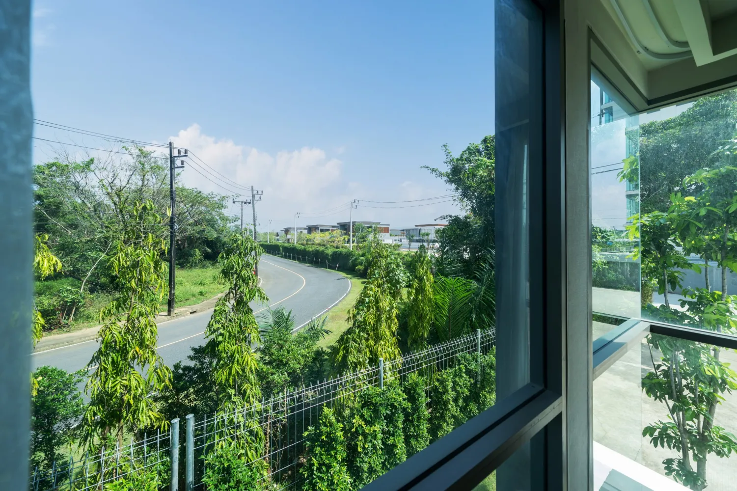 Property image - full photo 36