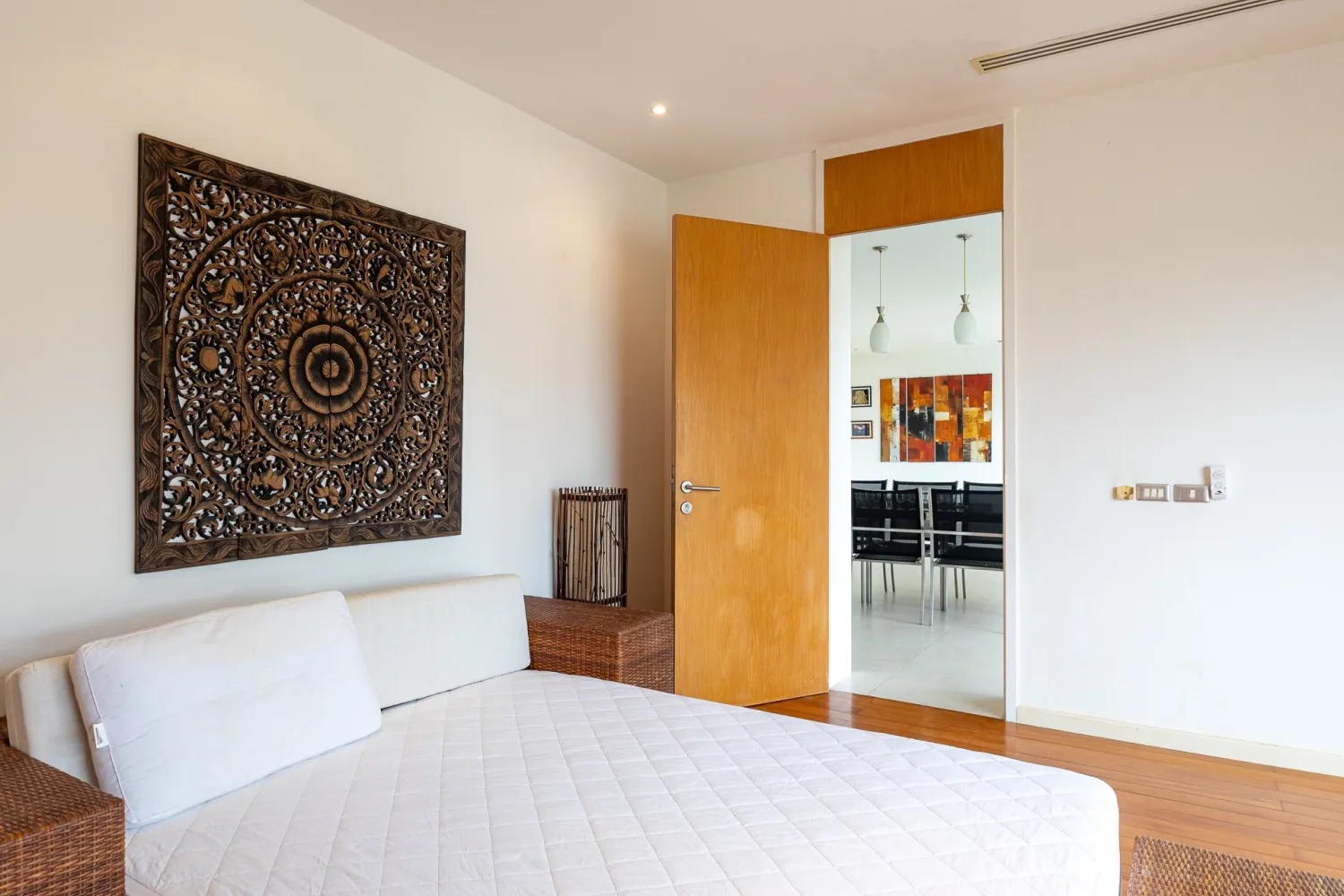 Property image - full photo 4