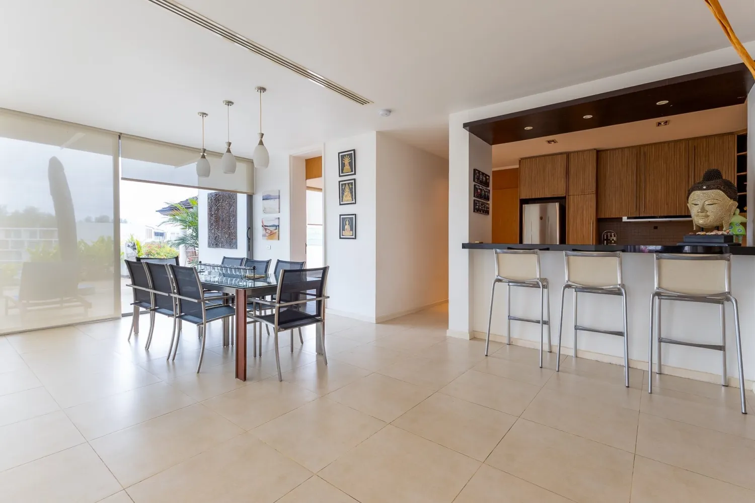 Property image - full photo 2