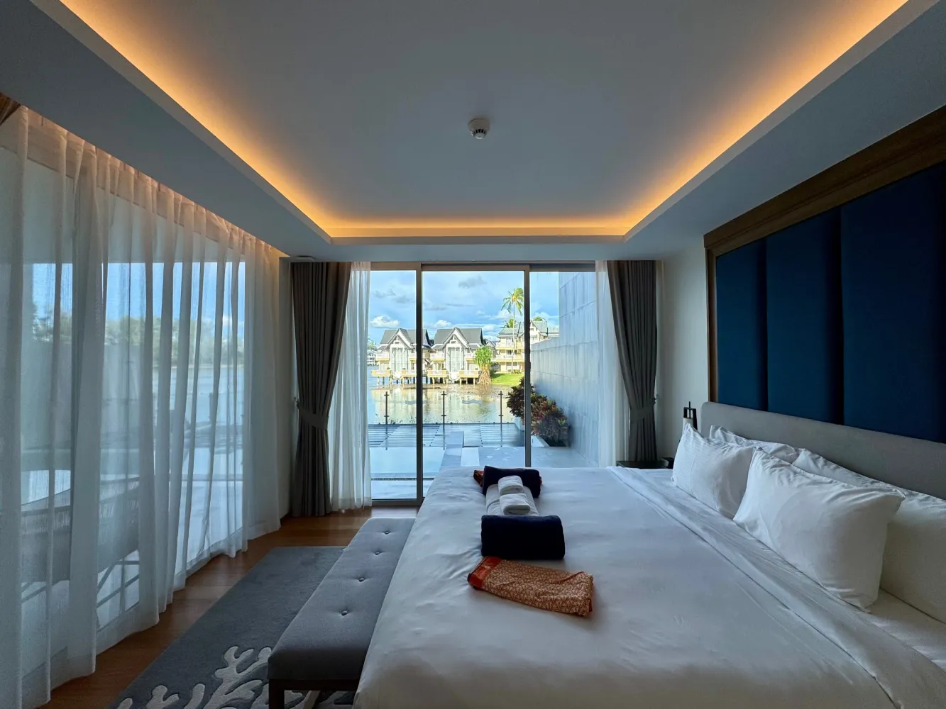 Property image - full photo 17