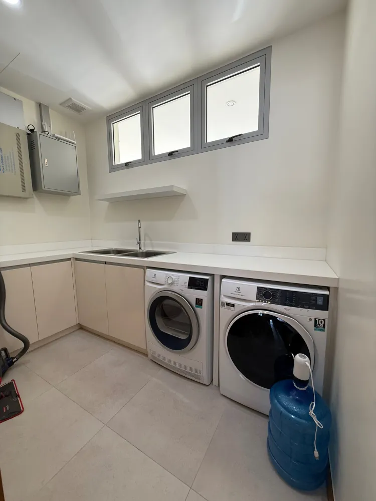 Property image - full photo 7