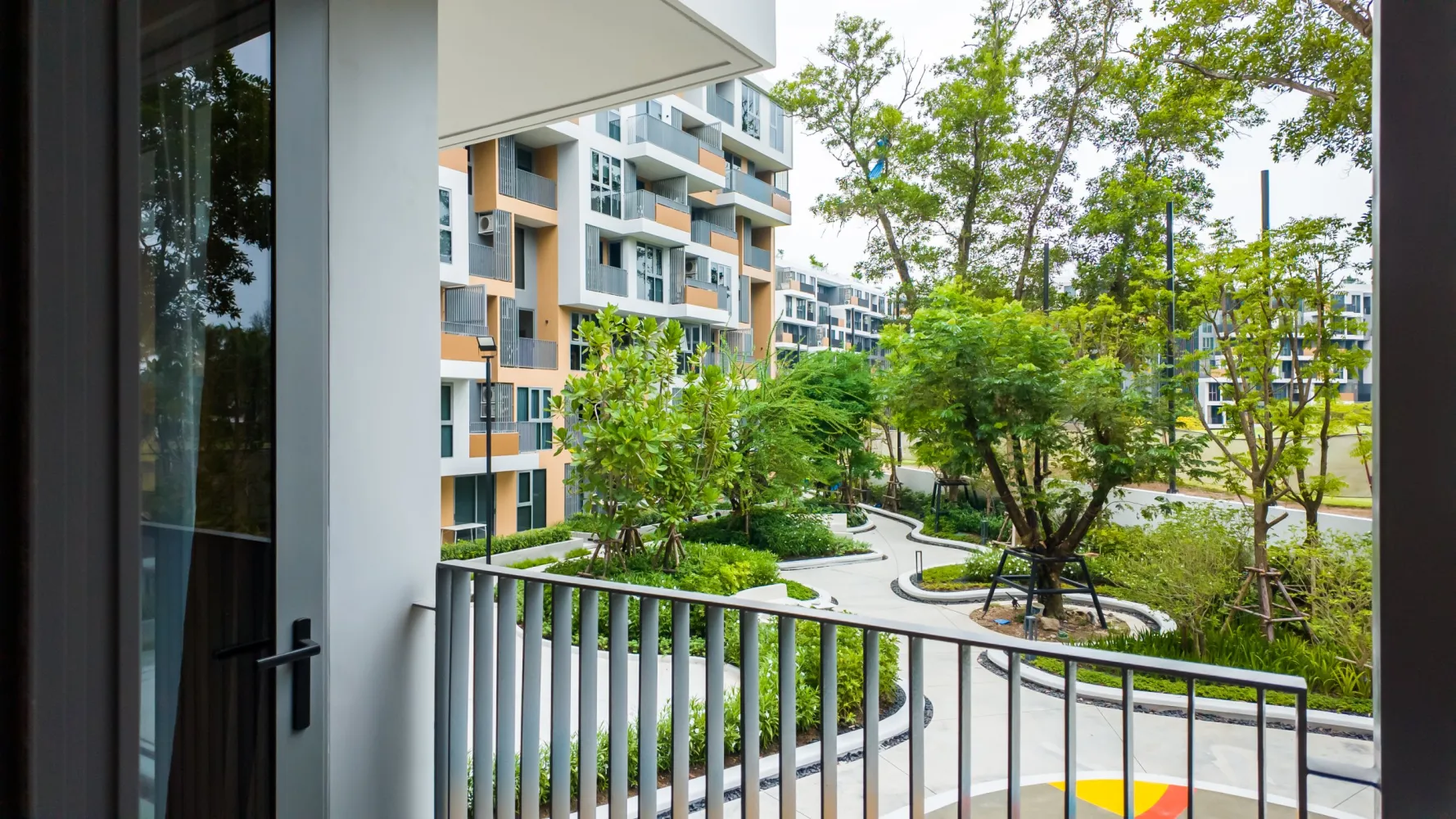 Property image - full photo 54