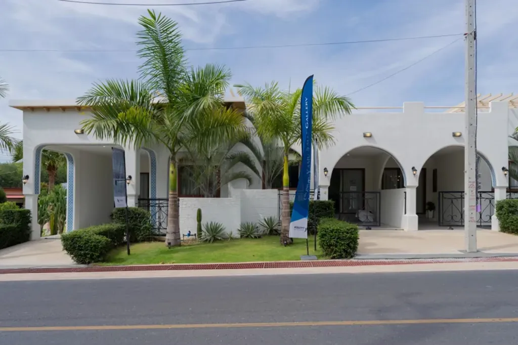 Property image - full photo 12