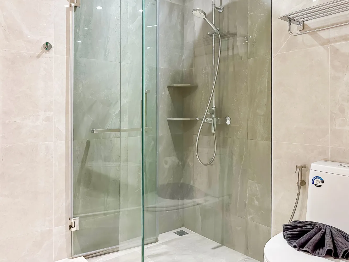 Property image - full photo 13