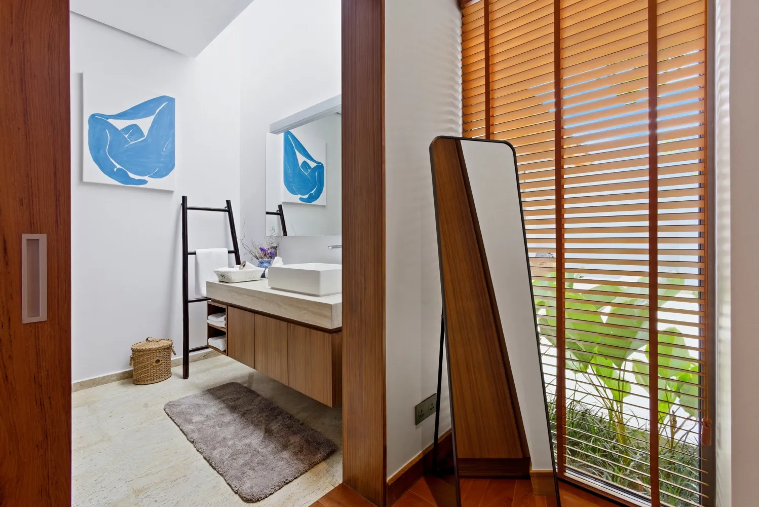 Property image - full photo 32