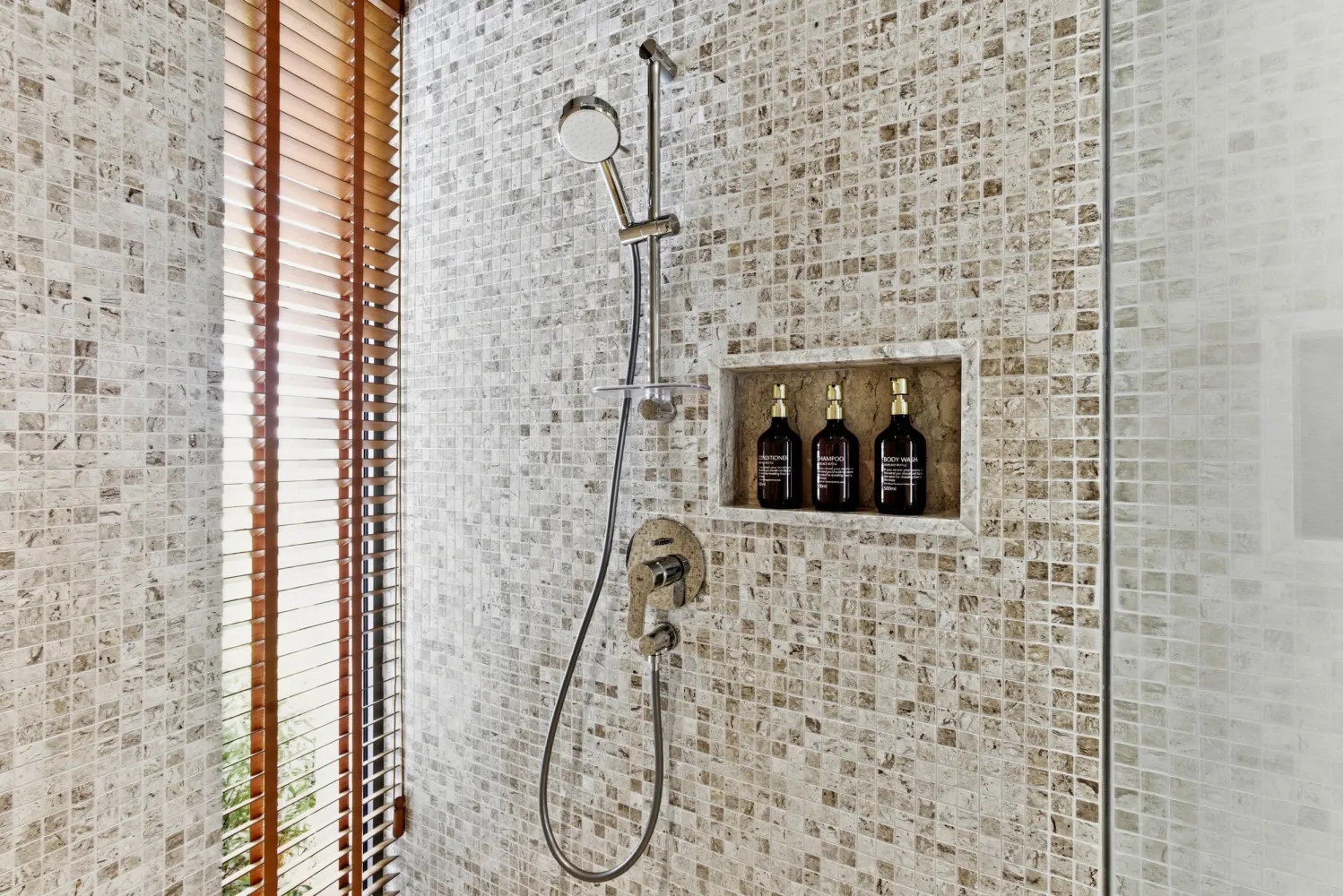 Property image - full photo 46