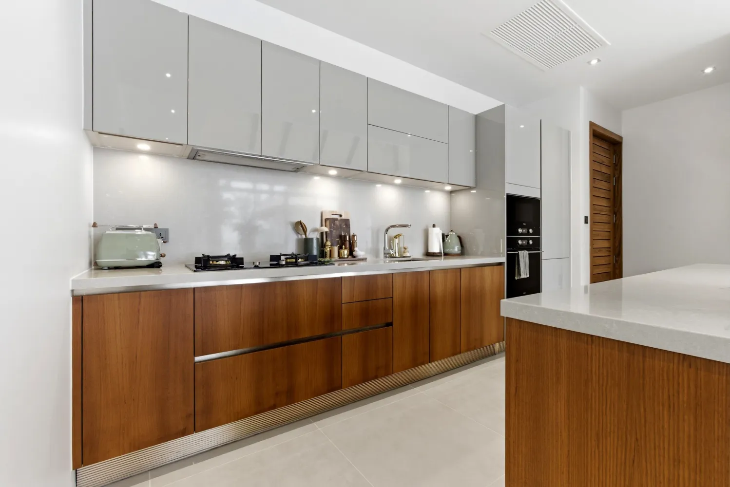 Property image - full photo 8