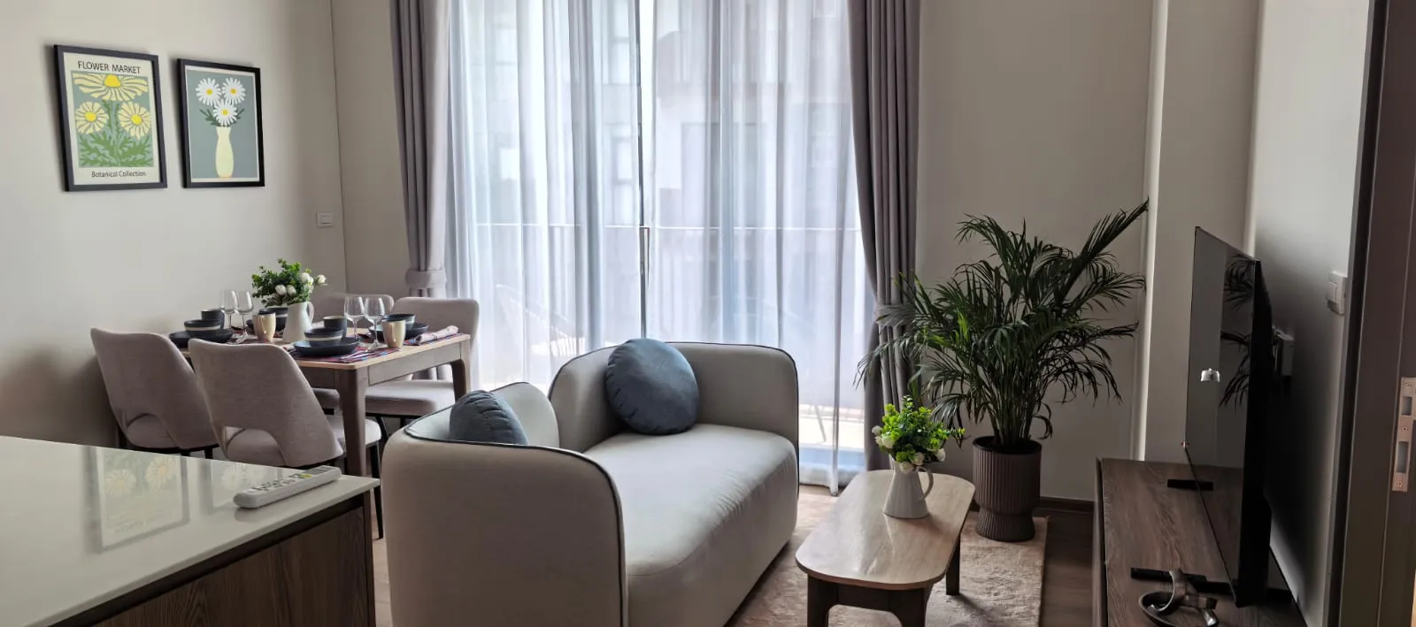 Property image - full photo 2