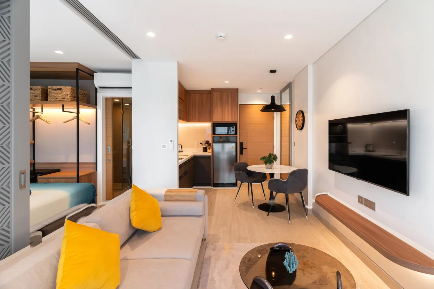 Property image - full photo 3
