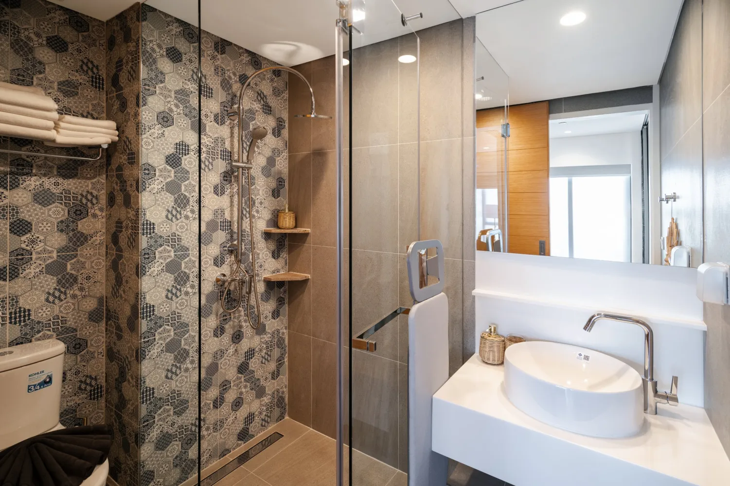 Property image - full photo 8