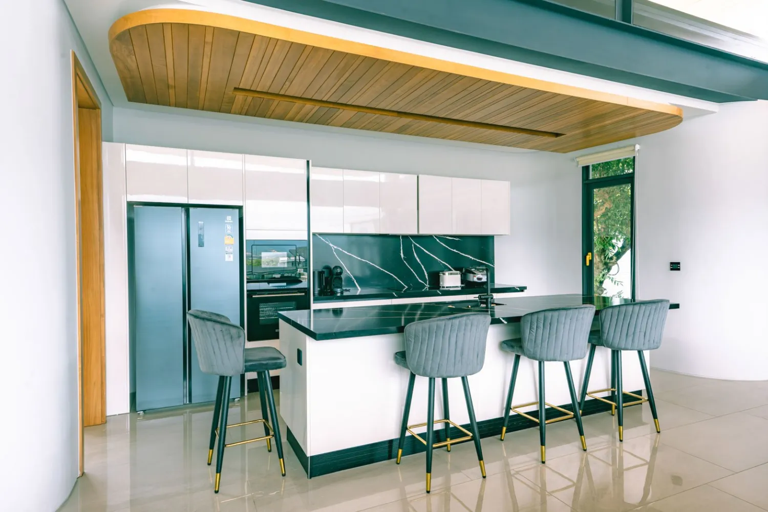 Property image - full photo 13