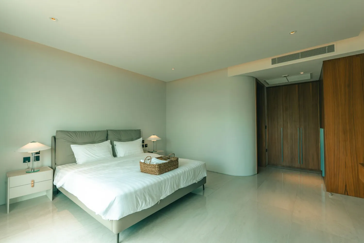 Property image - full photo 27