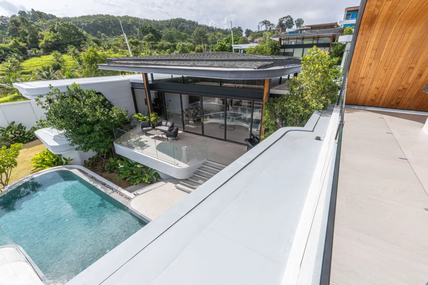 Property image - full photo 74