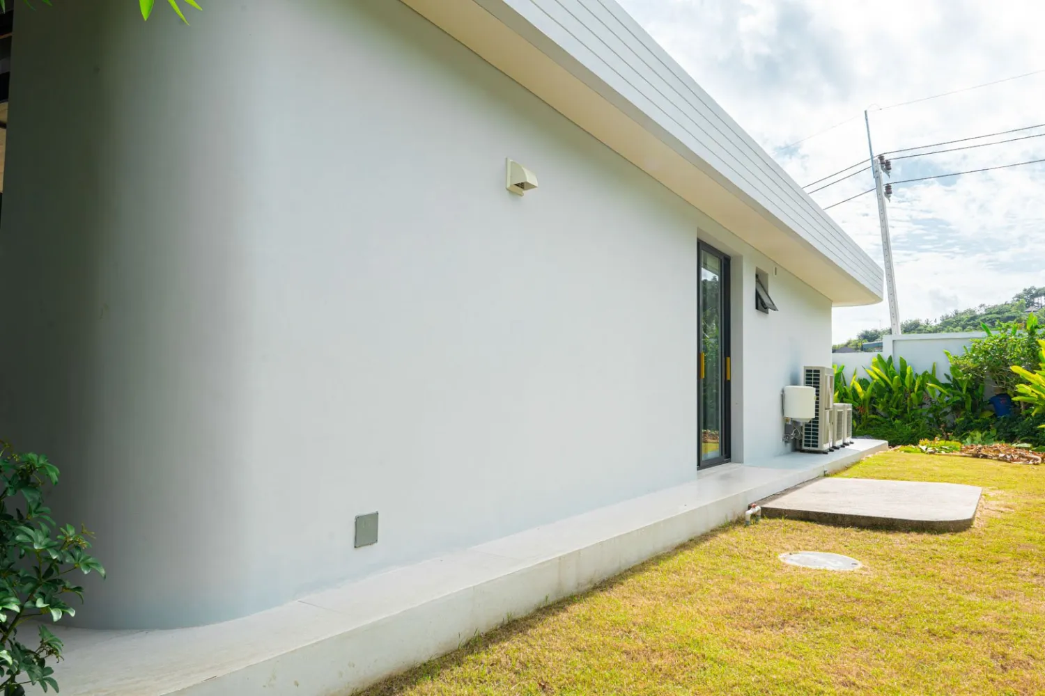 Property image - full photo 79