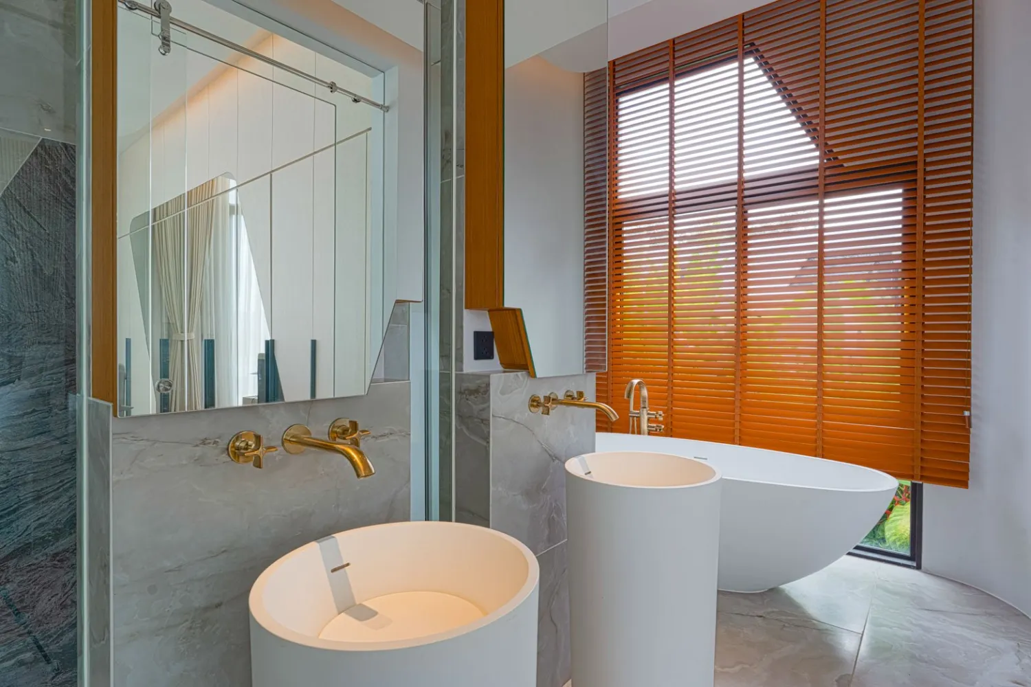 Property image - full photo 52