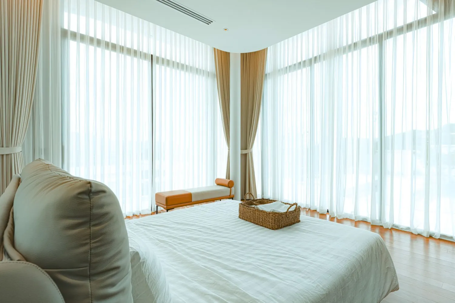 Property image - full photo 40