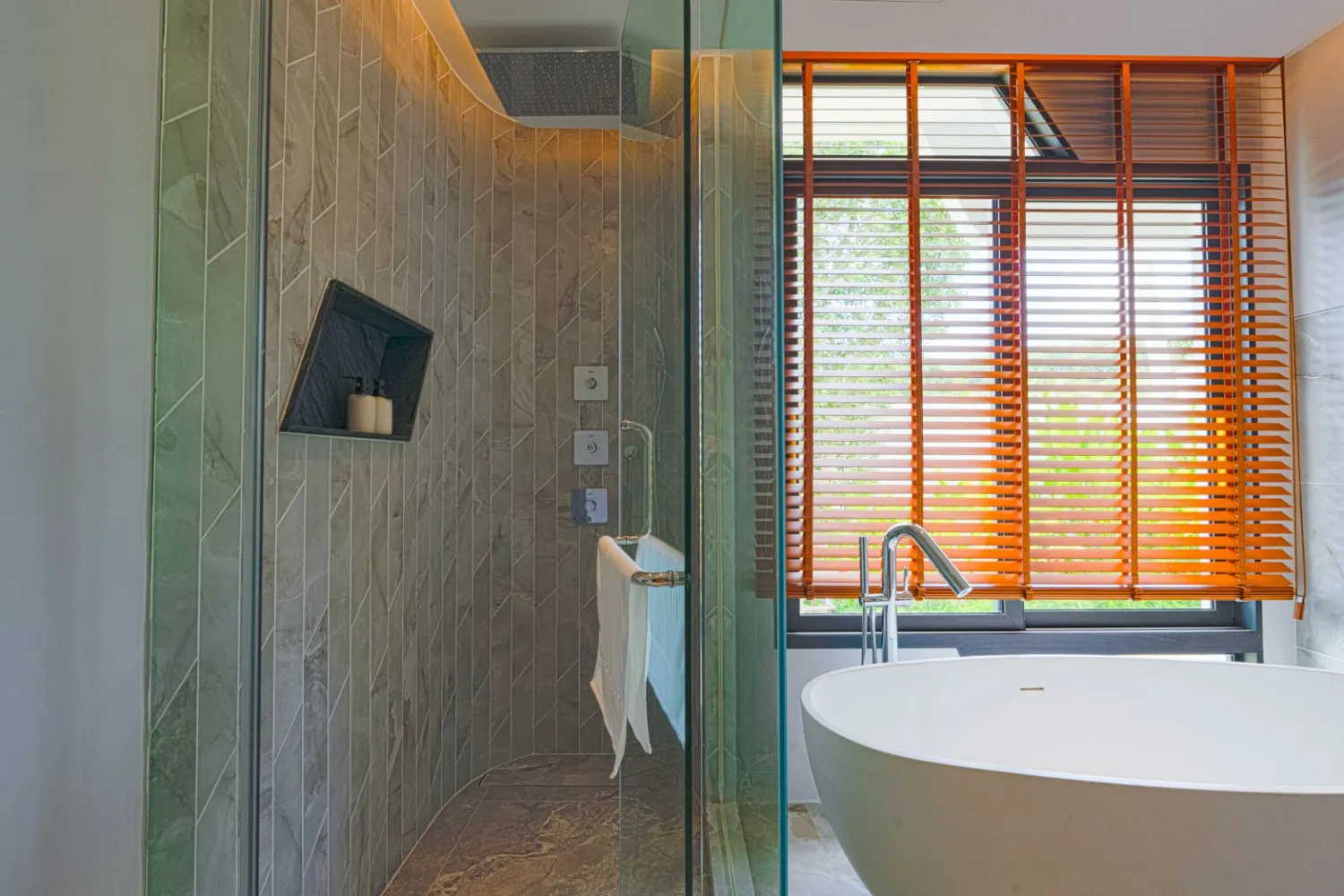 Property image - full photo 53
