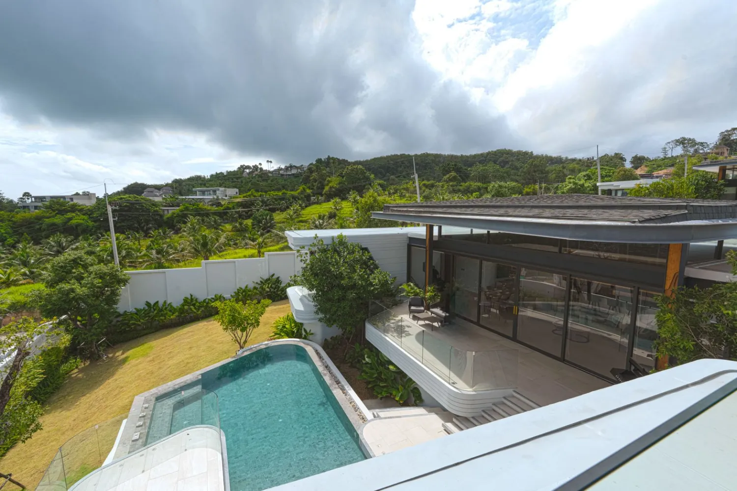 Property image - full photo 63