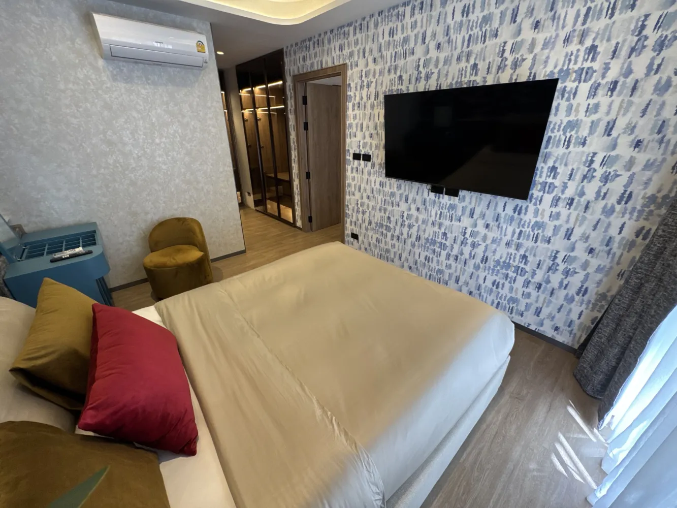 Property image - full photo 13
