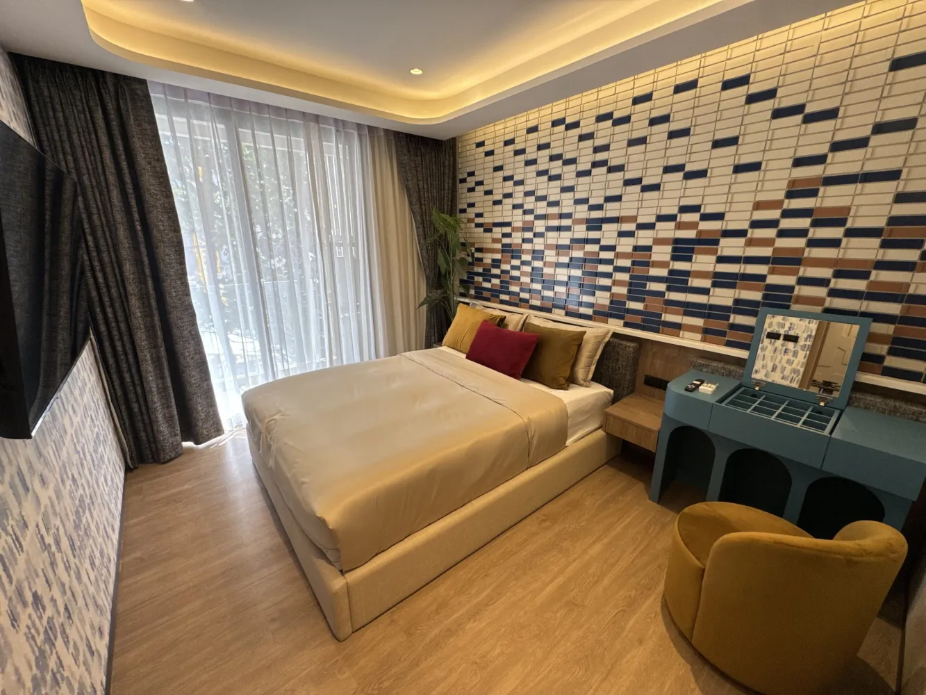 Property image - full photo 1