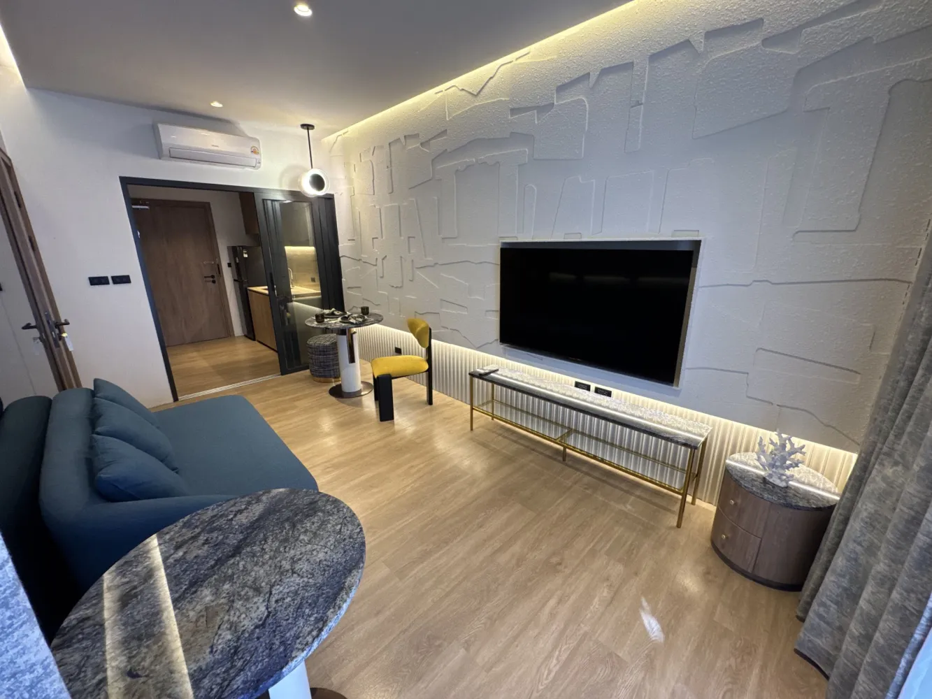 Property image - full photo 6
