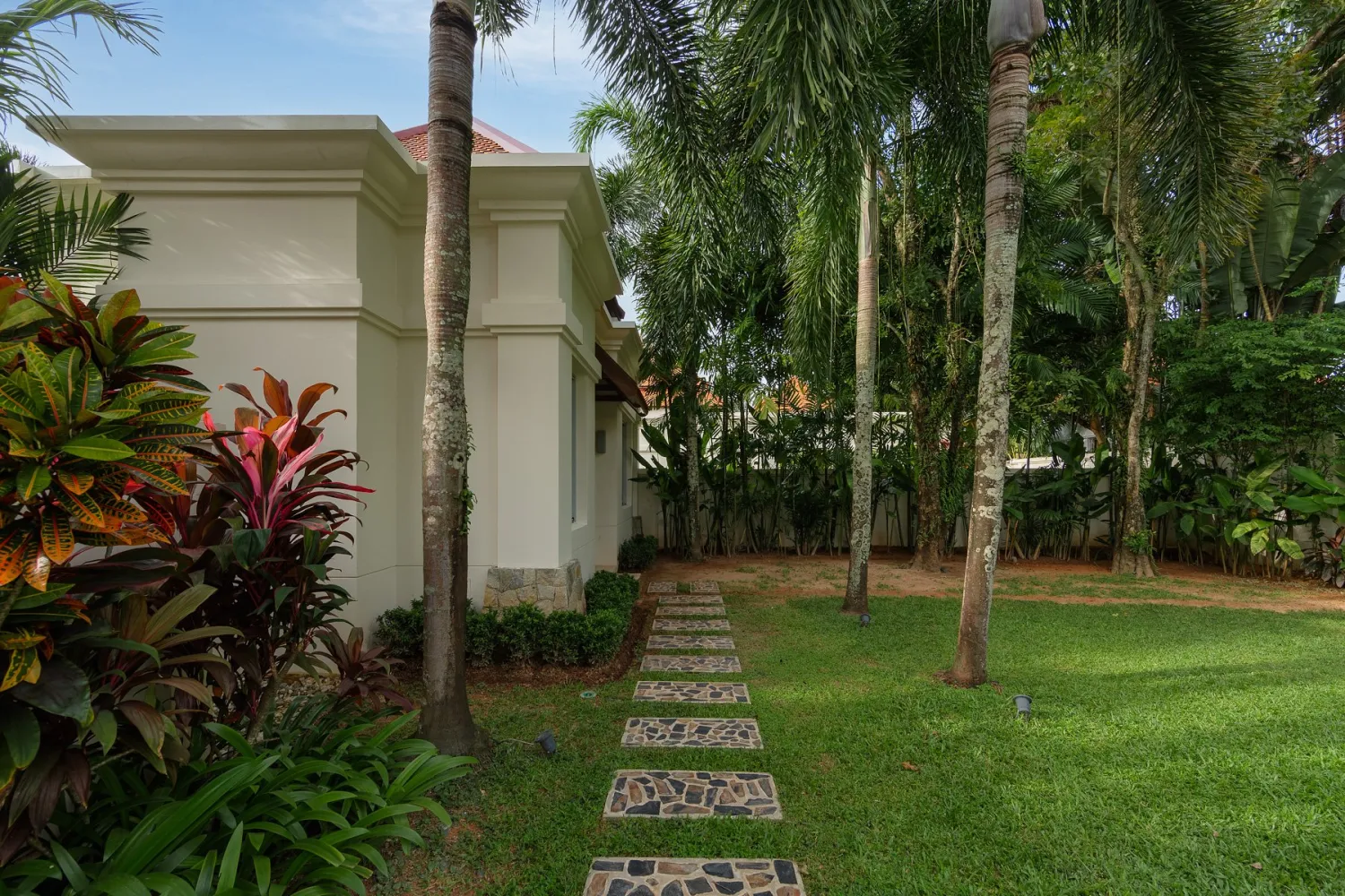 Property image - full photo 37