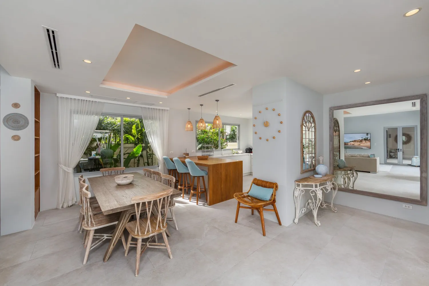 Property image - full photo 3