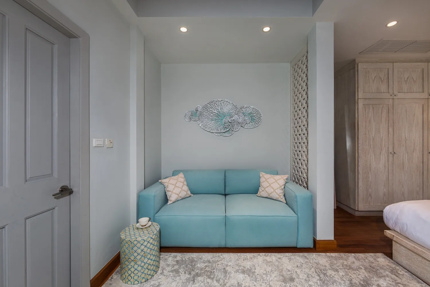 Property image - full photo 11