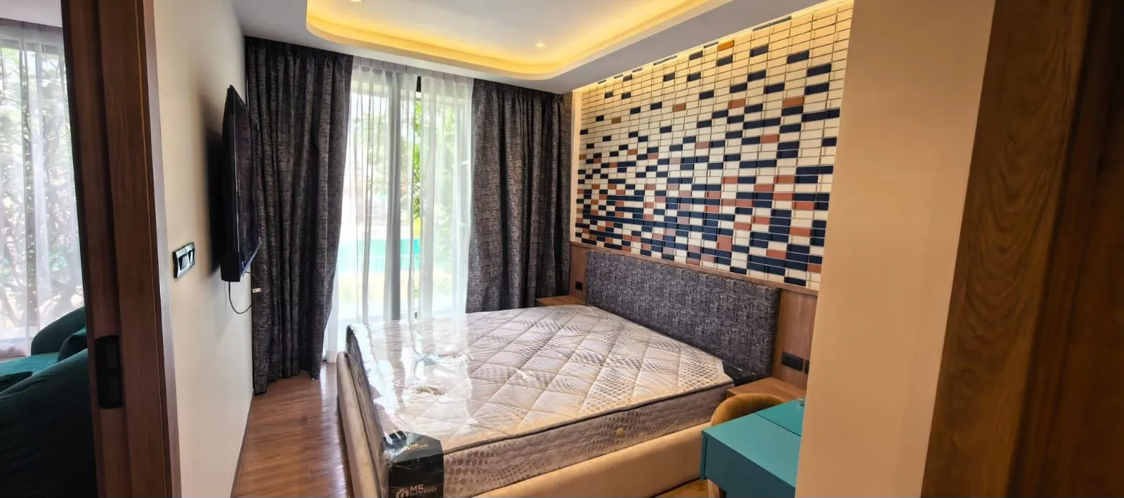 Property image - full photo 5