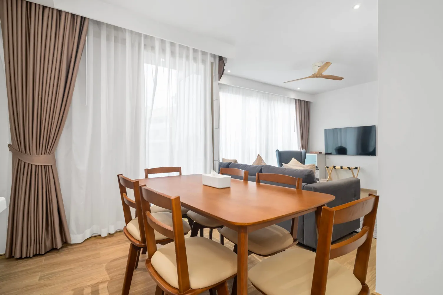 Property image - full photo 2