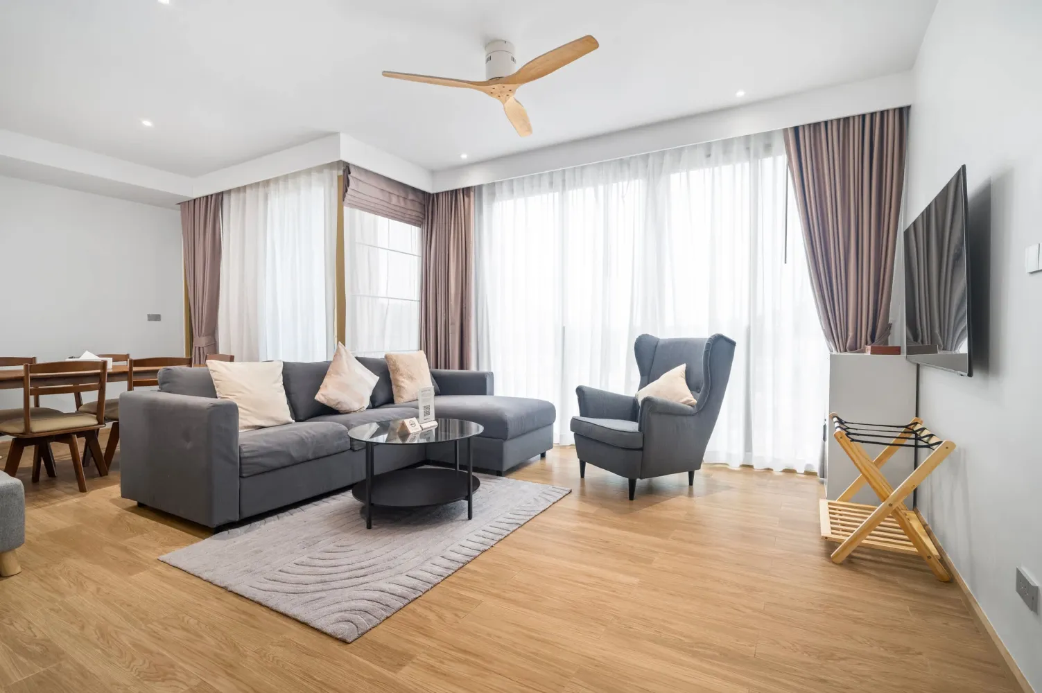 Property image - full photo 1